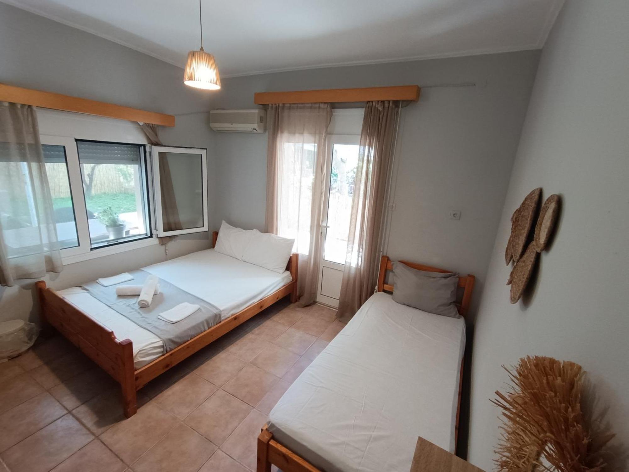 Salvino Rooms Paralía Екстериор снимка